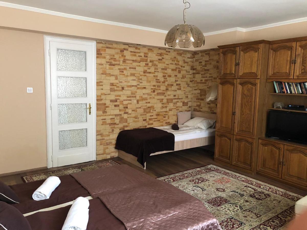 Renáta Vendégház Eger Esterno foto