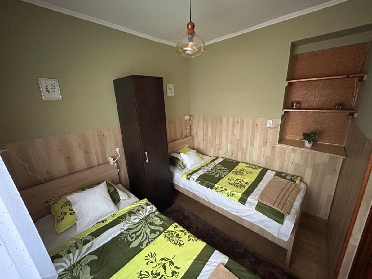 Renáta Vendégház Eger Esterno foto